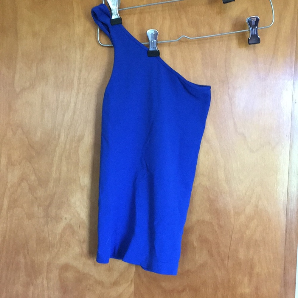 Stretchy compressed one shoulder Verona shirt
